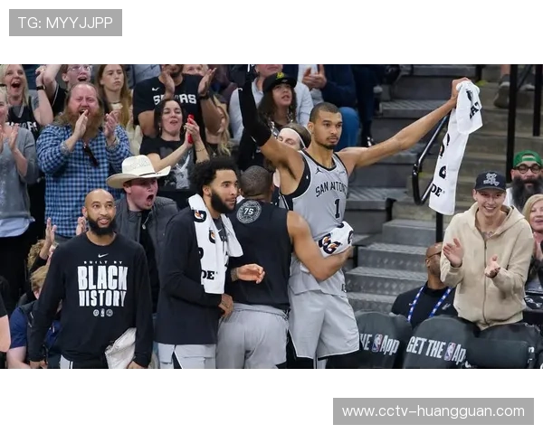 独行侠125-138不敌马刺，东契奇缺阵进攻滞涩