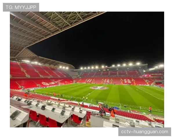 安菲尔德路看台扩建工程最终阶段获批，今夏完工